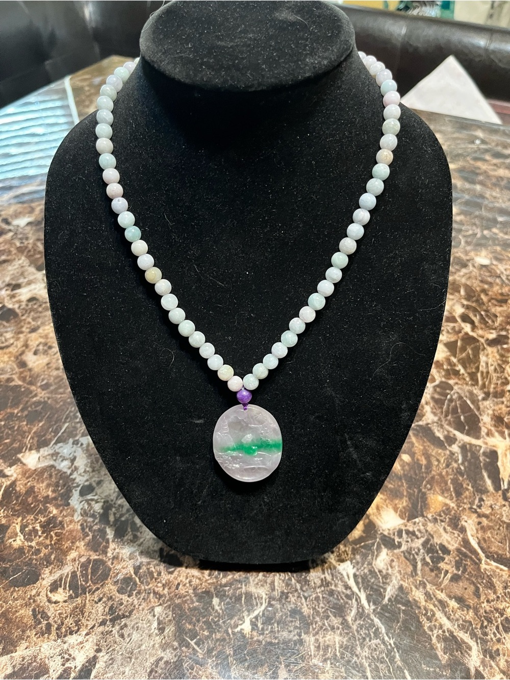 Handcrafted Lavender and Spinach Green translucent Beaded Pendant Necklace